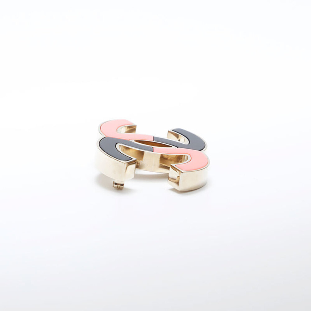 CHANEL Authentic Gold Logo Brooch - Picture 6 of 8